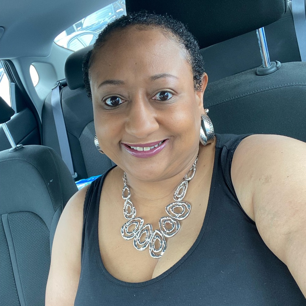 Meet your Posher, Cyndi